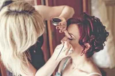 Akademia Kreowania Wizerunku Salon Kosmetyczno Fryzjerski, Szkolenia